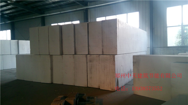 6米大块泡沫车间一角 (2)